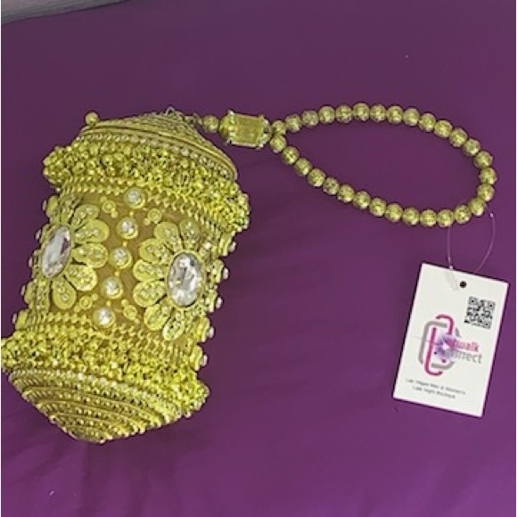 Yellow British Clutch